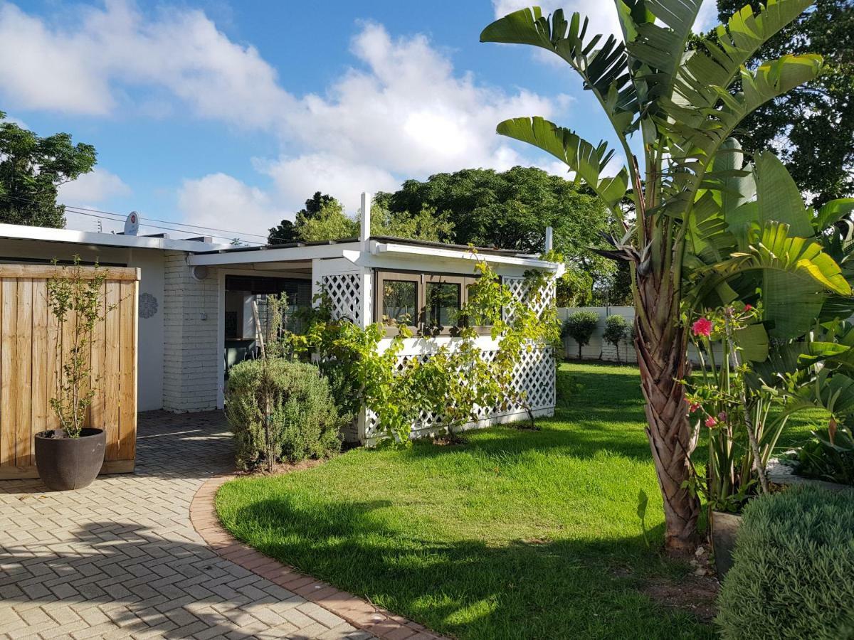 Spacious Garden Unit On Fordyce Port Elizabeth Exteriör bild