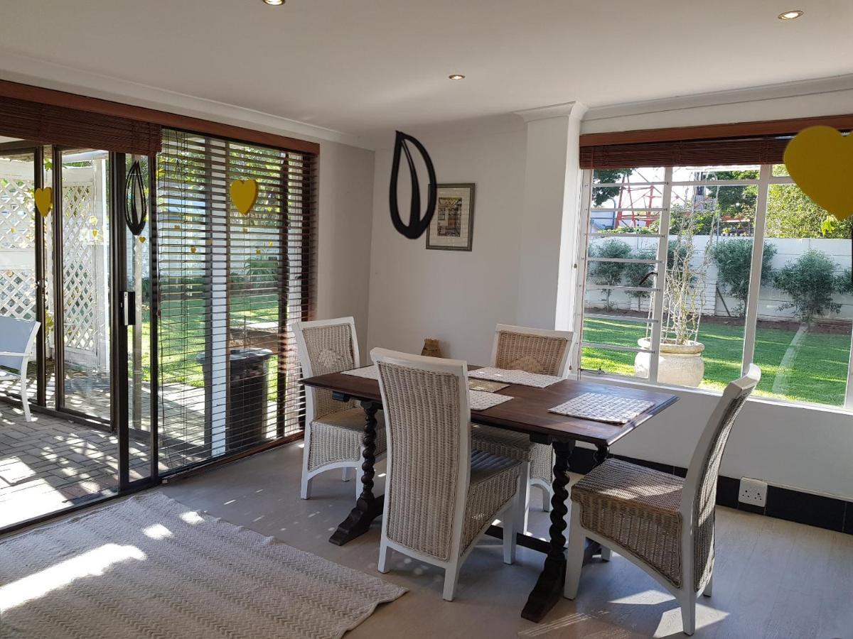 Spacious Garden Unit On Fordyce Port Elizabeth Exteriör bild